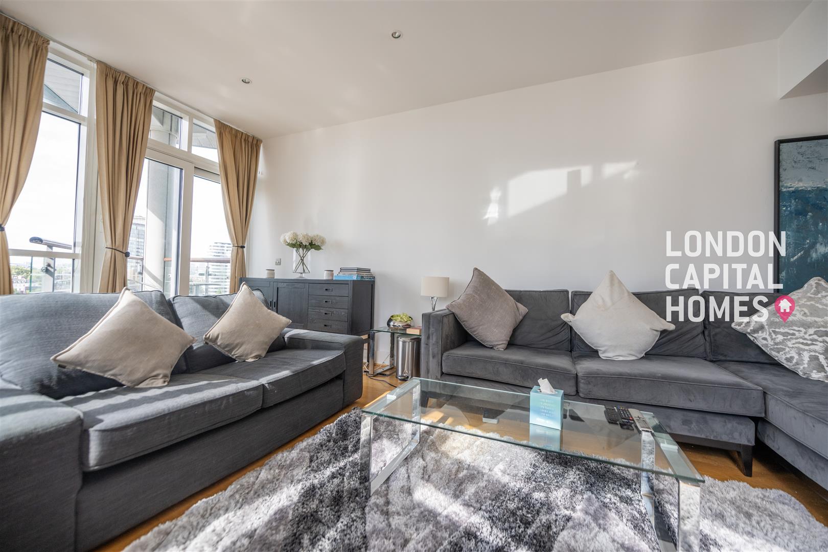2 bed property in 2 St. George Wharf, London